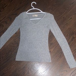 xs gray long sleeve shirt from hollister